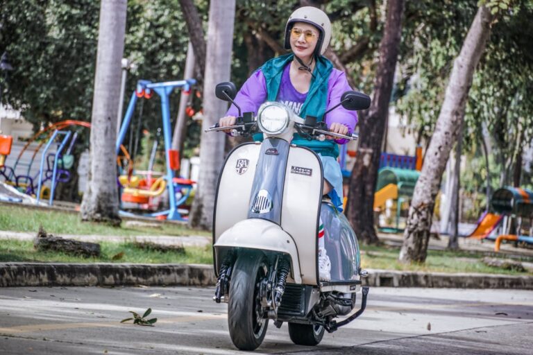 ROYAL ALL0Y 2025 – Ride a Real Classic and Enjoy Life!